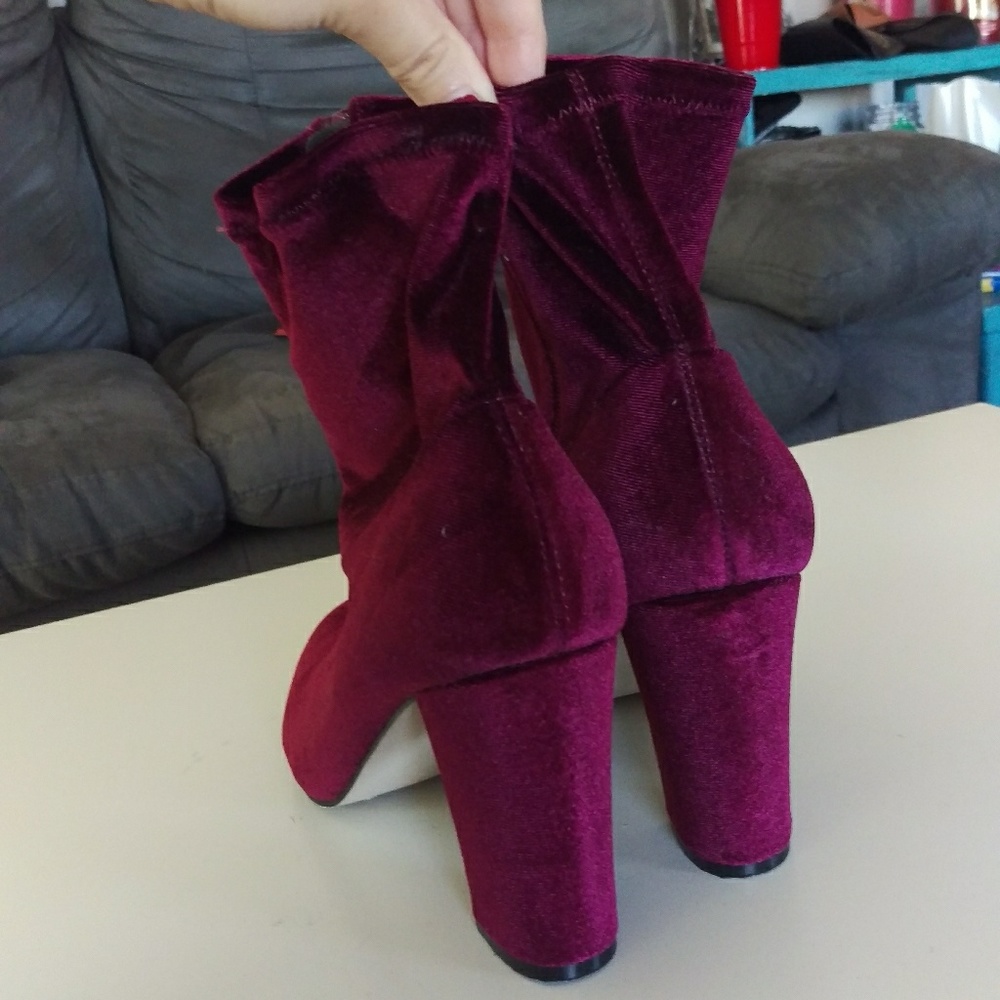 Velvet Boots - Picture 2 of 4